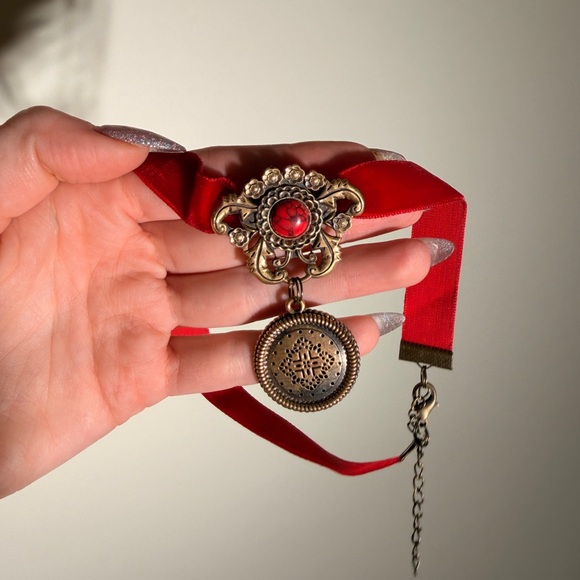 Red Velvet and Gold Choker Antique Inspired Choker Necklace - Picture 9 of 9